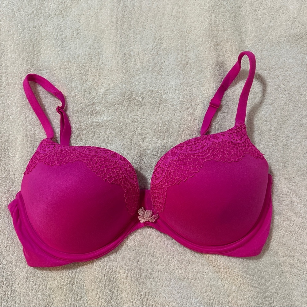 Victoria’s Secret Body by Victoria push-up bra, 34DD